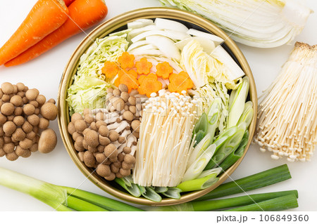 しゃぶしゃぶ鍋の生野菜セット しゃぶしゃぶ鍋の生野菜セット 106849360