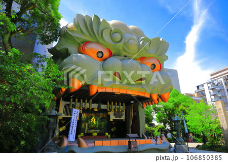 【大阪府】晴天の難波八阪神社(獅子舞台) 【大阪府】晴天の難波八阪神社(獅子舞台) 106850385