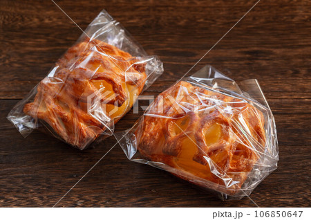 袋入りアップルパイ 106850647