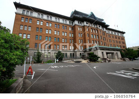 名古屋城大天守風の屋根を乗せた帝冠様式の意匠… 【愛知県庁舎(本庁舎)】 106850764