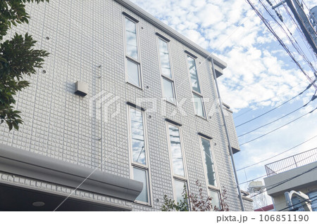 集合住宅 小型マンション タイル張り 集合住宅 小型マンション タイル張り 106851190