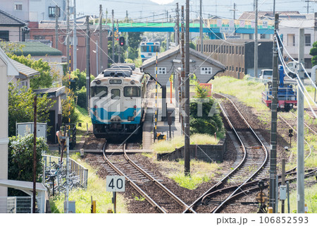 【牟岐線】羽ノ浦駅に停車する普通列車 【牟岐線】羽ノ浦駅に停車する普通列車 106852593