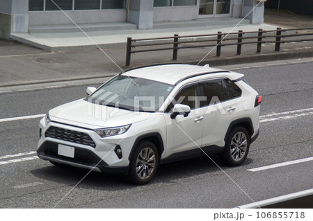 SUV 多用途車　道路走行 106855718