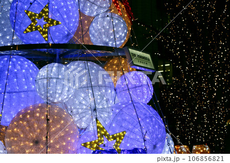 クリスマスイルミネーション 106856821