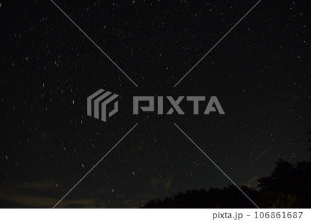 北杜市長坂町、北の空の北斗七星と北極星 106861687