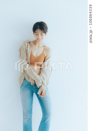 若い女性のライフスタイル 106864339