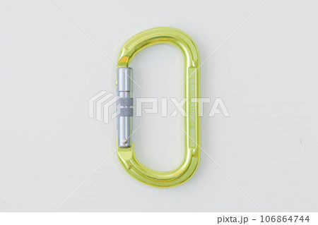 カラビナ 106864744