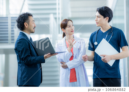 医療従事者　MR 106864882