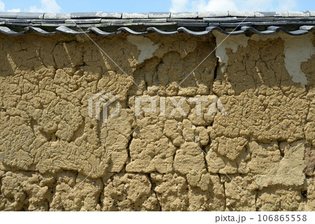 新薬師寺　境内の土塀　奈良市高畑町 106865558