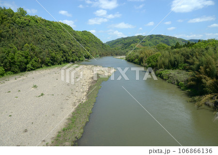 海住山寺　参道途中の木津川　京都府木津川市加茂町 106866136