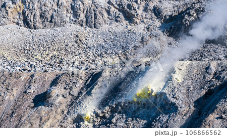 火山ガス(川原毛地獄にて) 火山ガス(川原毛地獄にて) 106866562