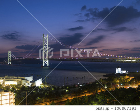 日没直後の明石海峡大橋 / Akashi Kaikyo Bridge, Japan 106867393