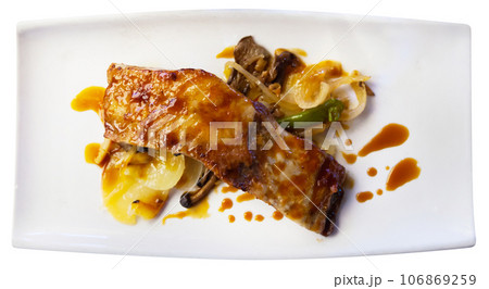 Baked pork ribs with teriyaki mushroom sauce Baked pork ribs with teriyaki mushroom sauce 106869259