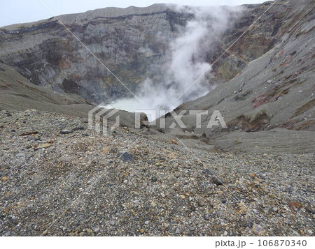 阿蘇山の噴煙の様子　噴煙 106870340