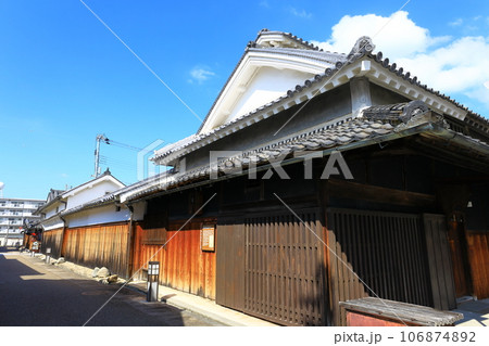 富田林　寺内町　古い町並みの風景　旧(東)奥谷家 106874892