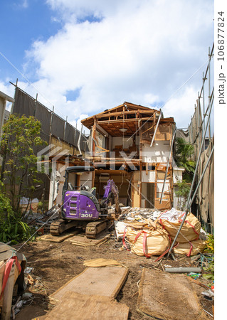 戸建住宅の解体現場 106877824