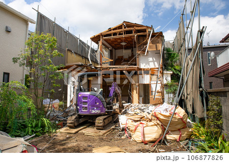 戸建住宅の解体現場 106877826