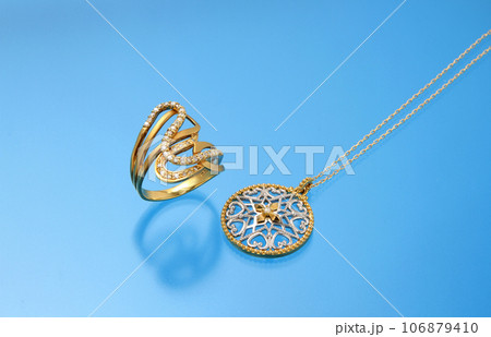 ゴールド＆ダイヤモンドアクセサリー・おしゃれで豪華なゴールド＆ダイヤモンドアクセサリー 106879410