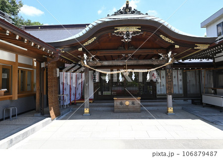神社の夏風景 106879487