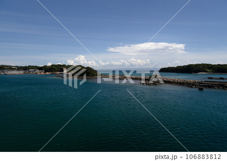 長崎県壱岐市の壱岐の島の美しい風景 長崎県壱岐市の壱岐の島の美しい風景 106883812