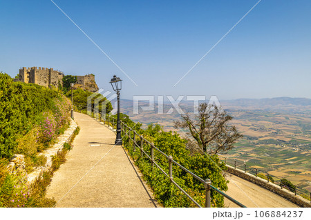 The stronghold and Castle of Venere in Erice town. 106884237