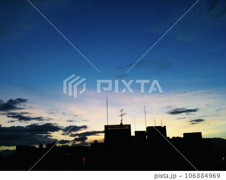 ノスタルジックな街並み 106884969