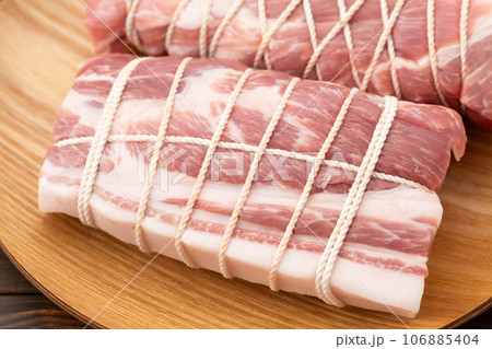 豚肉の肩ロースブロック 豚肉の肩ロースブロック 106885404