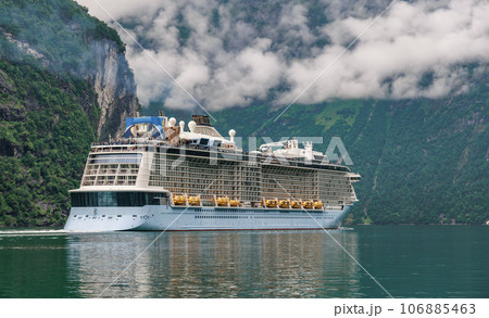 Cruise Liners On Geiranger fjord, Norway Cruise Liners On Geiranger fjord, Norway 106885463