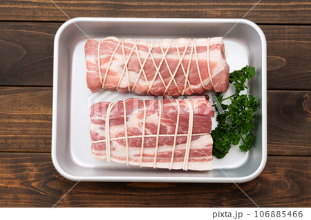 豚肉の肩ロースブロック 豚肉の肩ロースブロック 106885466
