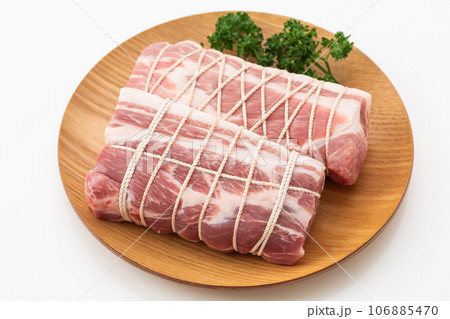 豚肉の肩ロースブロック 106885470