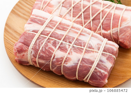 豚肉の肩ロースブロック 106885472