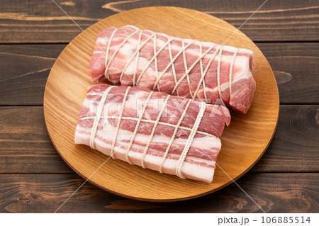 豚肉の肩ロースブロック 豚肉の肩ロースブロック 106885514