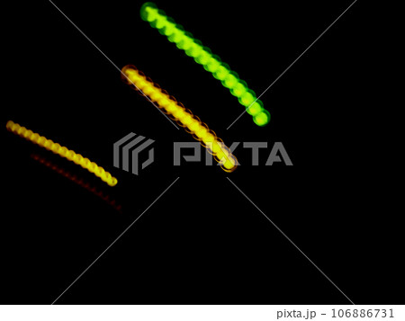 Negative space bokeh background. 106886731