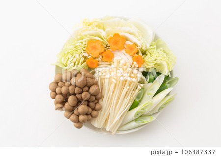 しゃぶしゃぶ用の鍋野菜 106887337