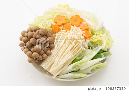 しゃぶしゃぶ用の鍋野菜 106887339