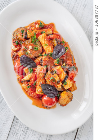 Pasta Alla Norma 106887787