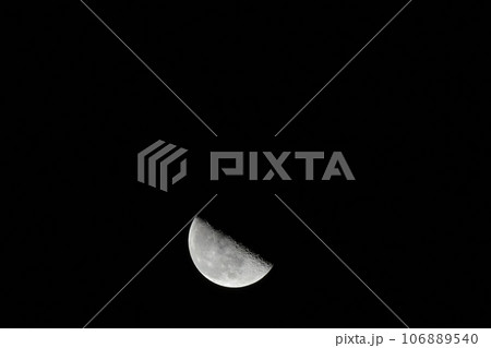 北杜市白州町、月齢24.7九月未明の空に昇る下弦の月 北杜市白州町、月齢24.7九月未明の空に昇る下弦の月 106889540