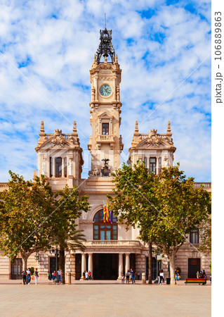 Valencia City Hall at the Plaza del Ajuntament 106889863