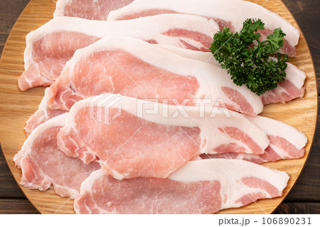 豚ロース肉（生姜焼き用） 106890231
