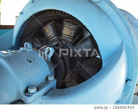 古い発電機のイメージ写真 106892403