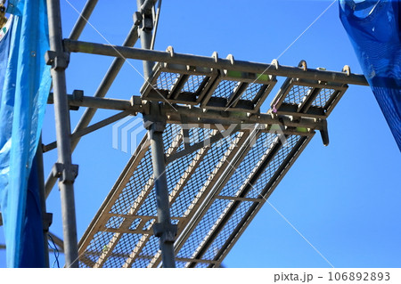 新築戸建て住宅の先行足場　イメージ 106892893