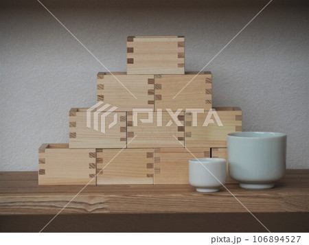お猪口と升 106894527