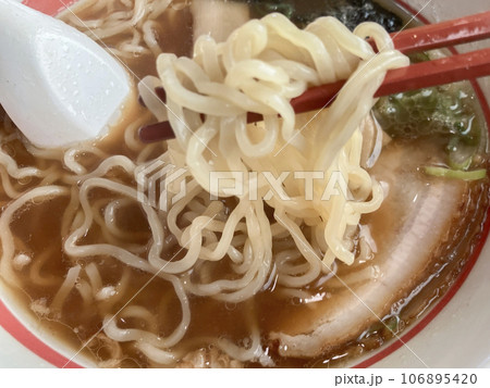シンプルで美味しい中華そば 106895420
