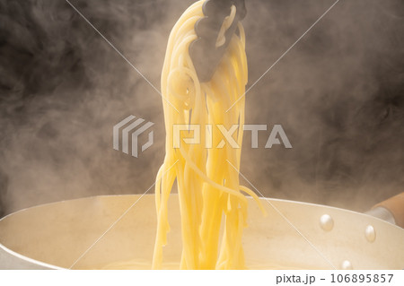 パスタ　トング 106895857