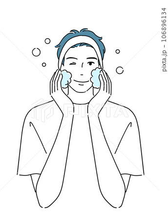 笑顔で洗顔する若い男性 106896134