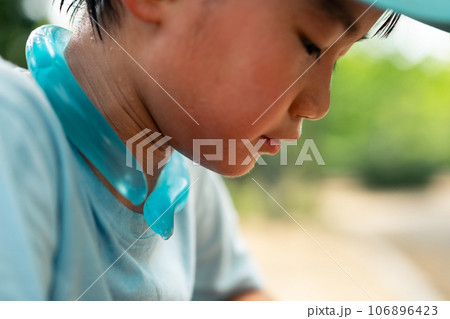 7 years old 7 years old 106896423