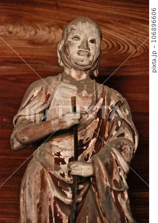 跋陀婆羅(バッタバラ)尊者 立像（瑞龍寺･仏殿内部／富山県高岡市関本町35） 106896606