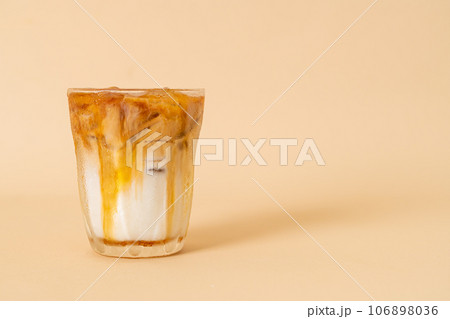 caramel macchiato coffee in glass caramel macchiato coffee in glass 106898036
