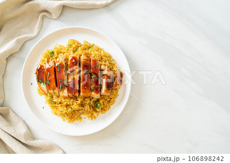 grilled sweet and chilli chicken with curry rice grilled sweet and chilli chicken with curry rice 106898242