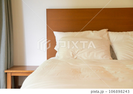white pillow decoration on bed white pillow decoration on bed 106898243